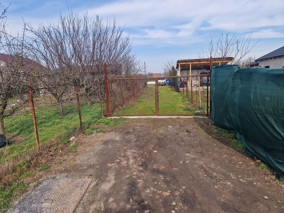 Vând Teren Intravilan