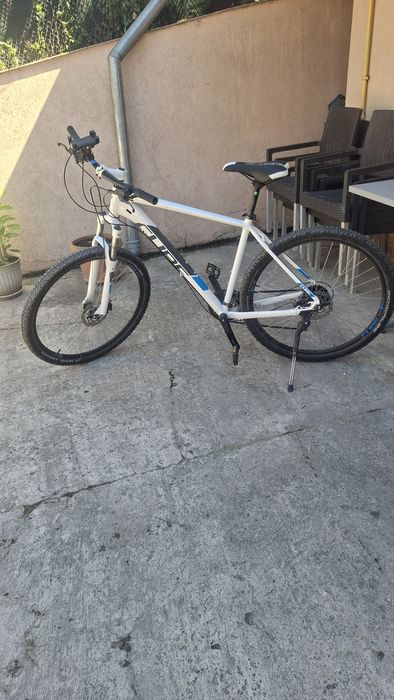 Bicicletă Cube Aim Race 29 - Frâne Hidraulice - Model Alb/Albastru