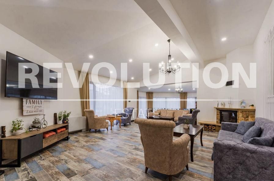 Къща в района на с. Здравец!