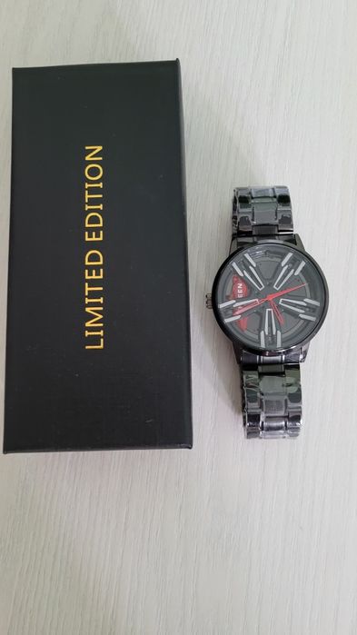 Часы мужские стильные