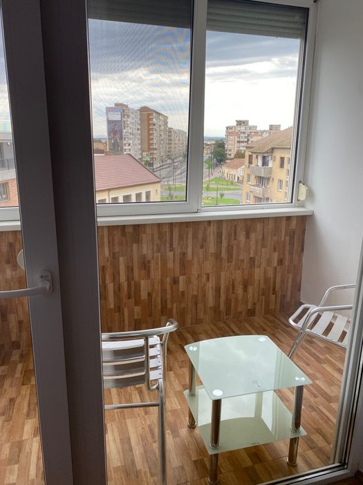 Inchiriez apartament cu 2 camera central lângă Pizza Mama Mia