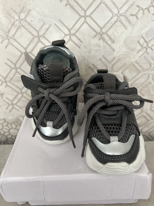 Кроссовки детские