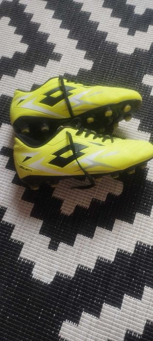 Adidași cu crampoane fit