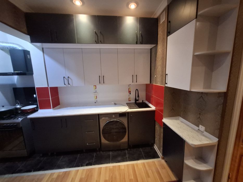 Мебель для кухонной