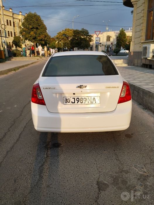 Gentra sotiladi.