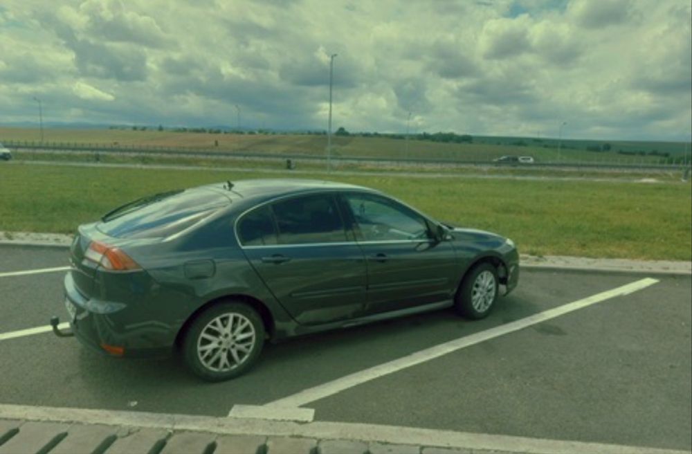 RENAULT Laguna 2014 — imagine 1