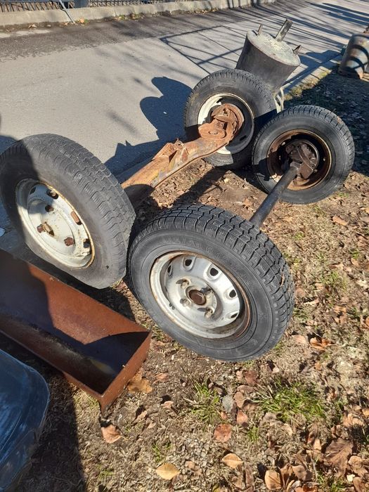 Axa pentru remorca / punte