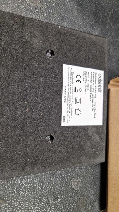 Lampă de Masă LED Tactil Dimmabilă Modernă – Negru Aur