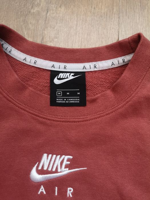 Bluză Nike crop cu logo. Mărimea M.