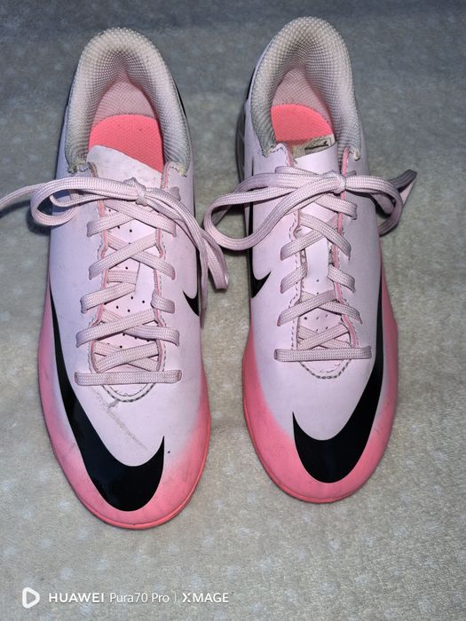 Nike страхотни детски бутонки номер 32 стелка 20.5см