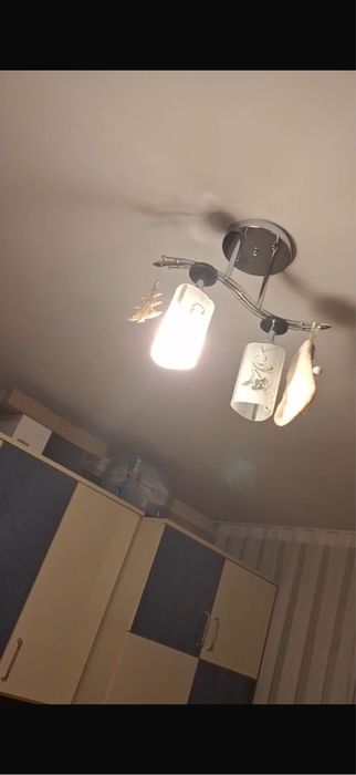 Vand candelabre in stare f buna