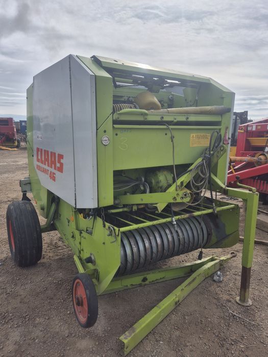 Пресс подборщик рулонный Claas Rollant