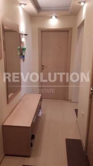 СЛЪНЧЕВ тристаен апартамент в жк. Левски!