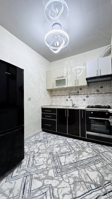 ~РАЗДЕЛКА, Метро Хамза, Чиланзар 3, Улица Мукими продаётся квартира