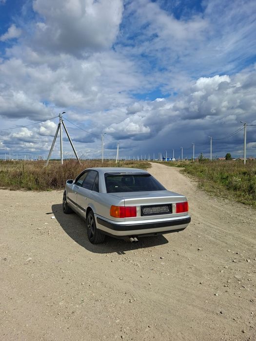 Ауди 100 с4 хорошем состоянии