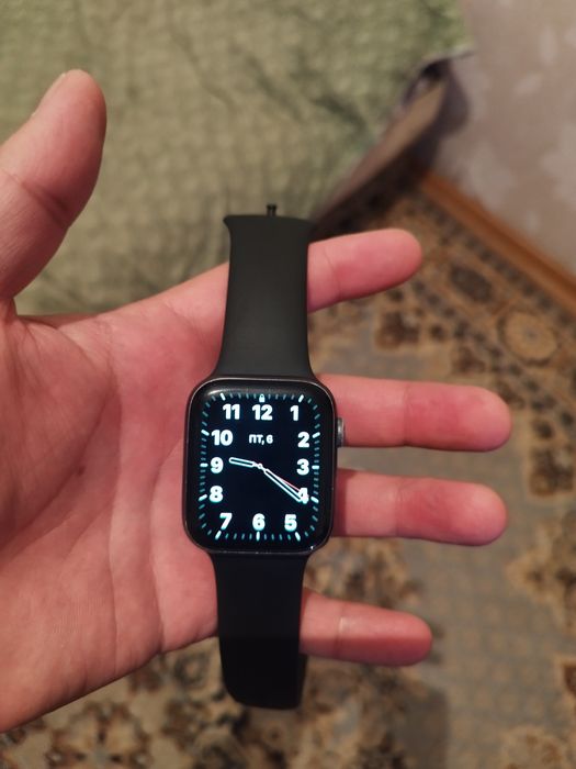 Обмен iphone 11 и apple wath 4   44см обмен