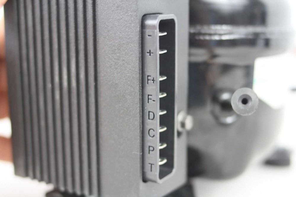 motor frigider  12-24v QDZH35 R134A