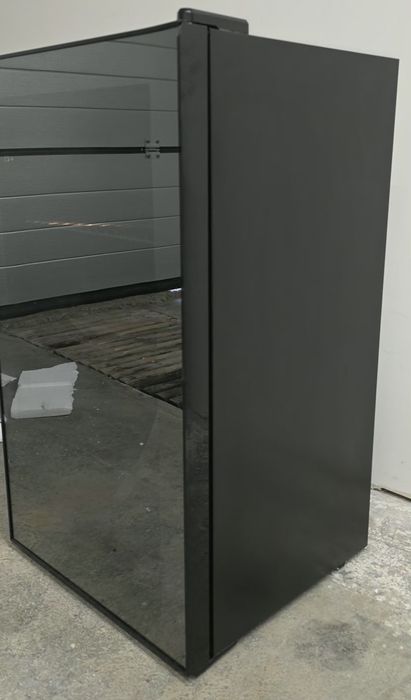 Хладилна витрина Klarstein 80L
