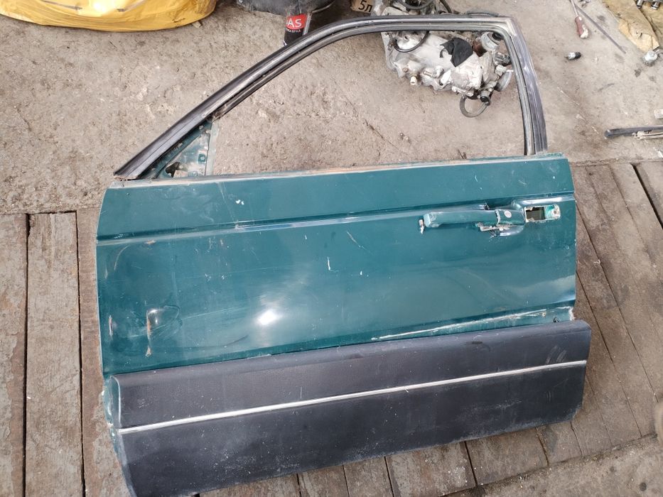 Продам две двери пассат б3