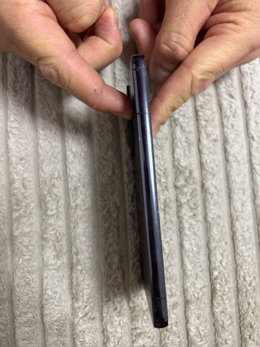 Продам Samsung S22