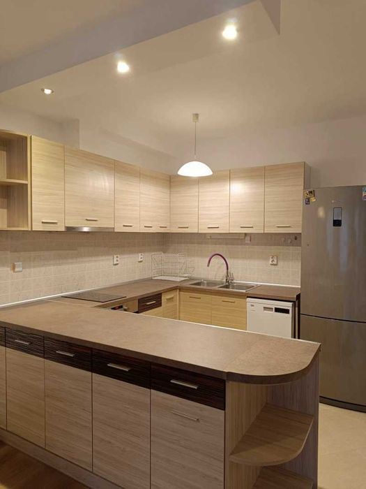 Дава се под наем Двустаен апартамент в София, Манастирски ливади - 75 кв.м за 612 € - Снимка #1