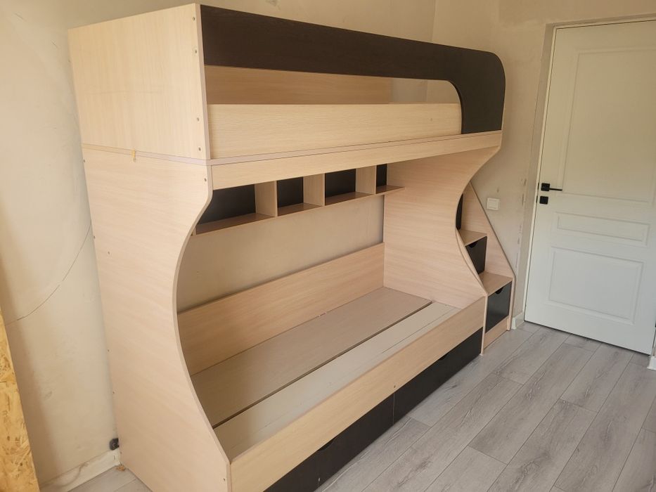 Продам 2 х ярусную кровать