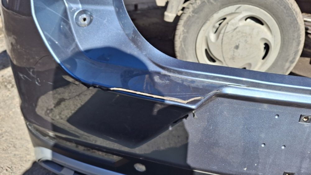 Продам бампер задний