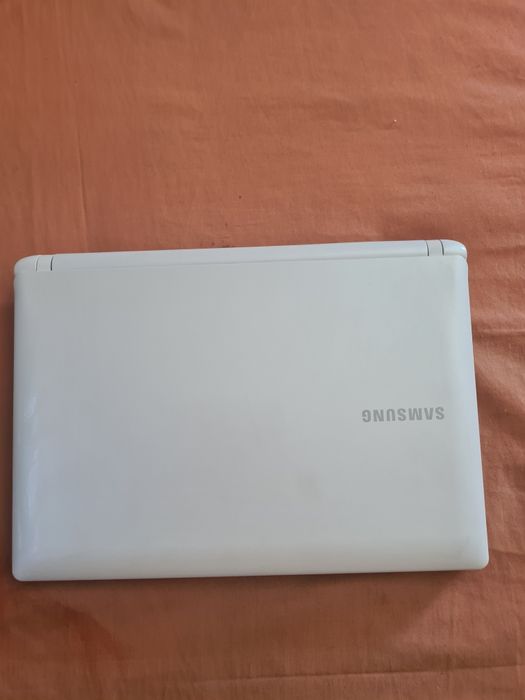 Продаю или обмен на планшет. Нетбук Samsung N150 Plus

Операционная си