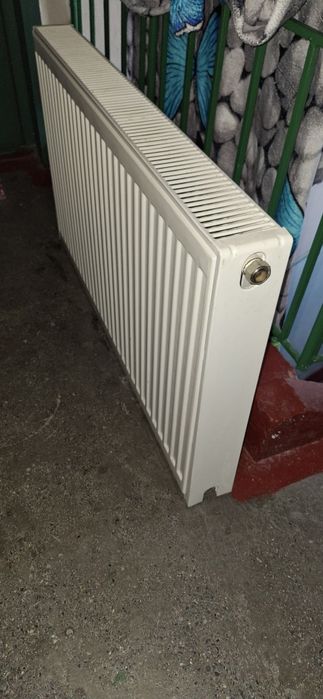 Vând calorifer bun