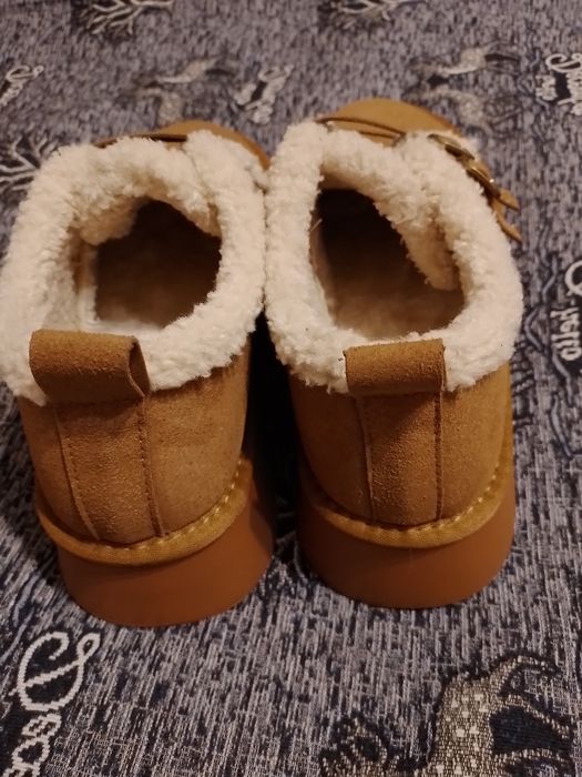 Продам женские  лоферы