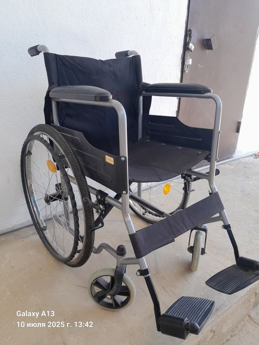 Инвалидная коляска