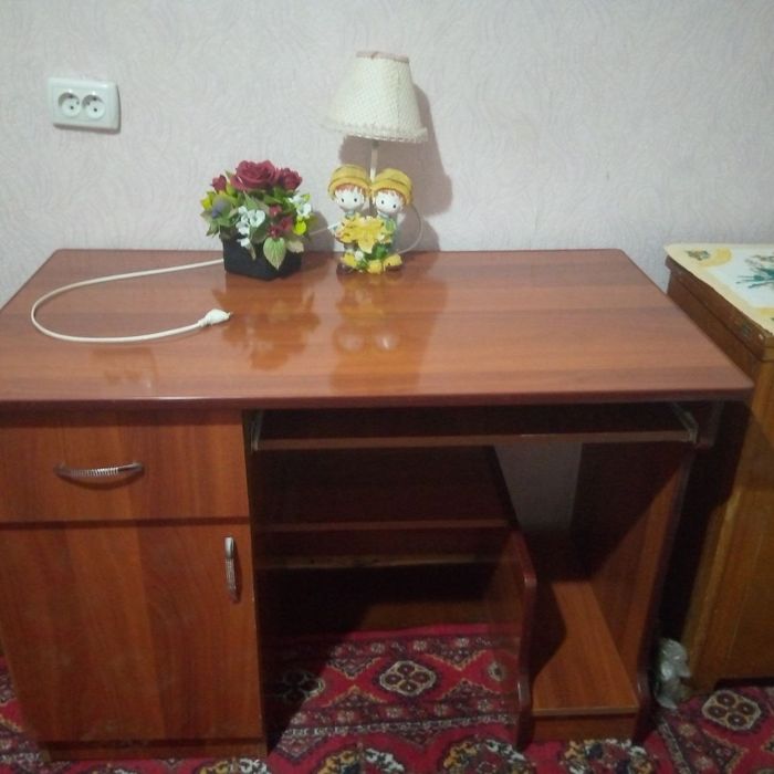 Продаётся стол в хорошем состоянии