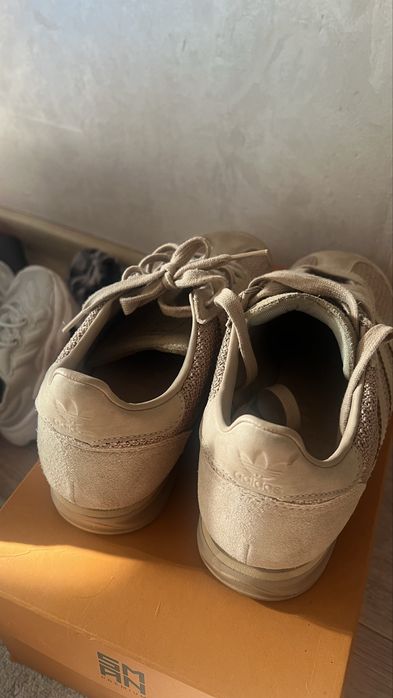 Adidas кросовкий