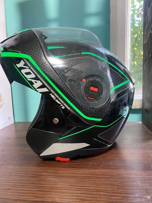 Продается мото шлем