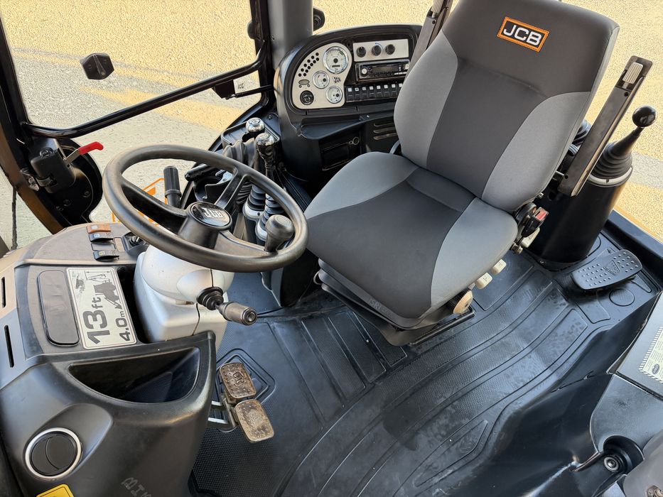 Buldoexcavator JCB 3 cx La Turbo ,an 2006.