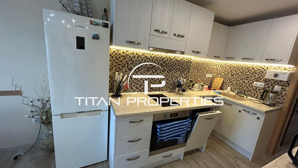 Ключ в офиса! Тристаен, под наем, ж.к Лазур