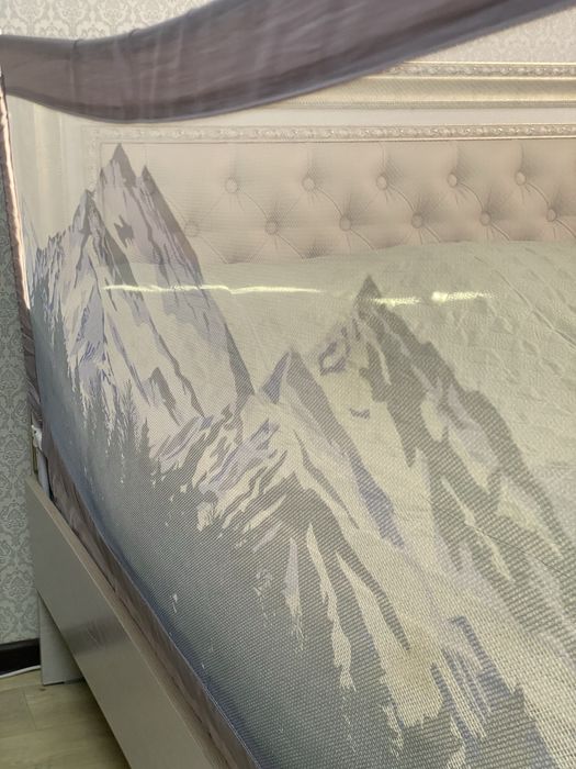 Бортик на кровать