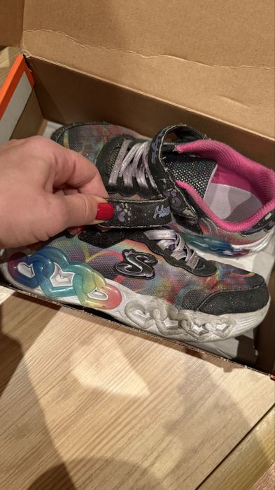 Sketcher светящиеся кроссовки