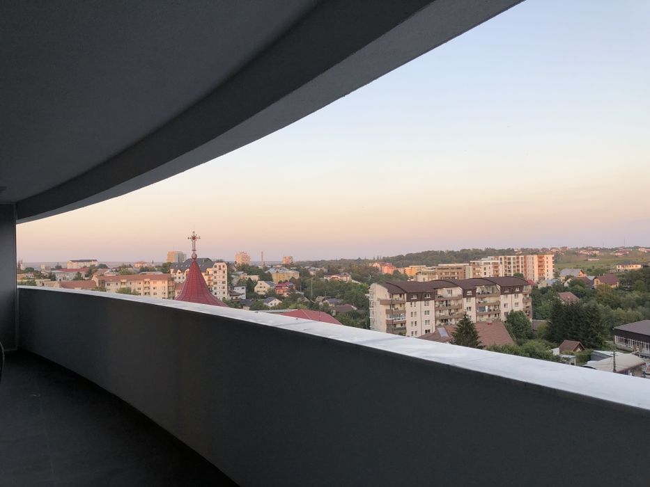 Ofer spre inchiriere apartament 3 camere Avanera