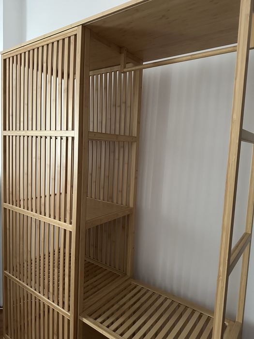 Vând dulap bambus Ikea