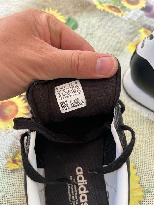 Adidas маратонки 45 номер