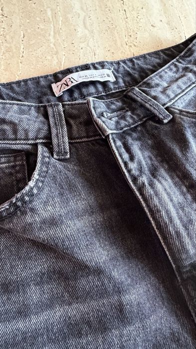 Продам джинсы straight Zara