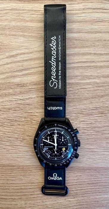 Ceas SWATCH X OMEGA MISSION To The Moon Snoopy`s Fan Version Cronograf