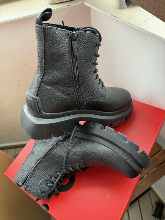 Hugo Fabyan ghete/bocanci din piele neagra marimea 40 noi originali