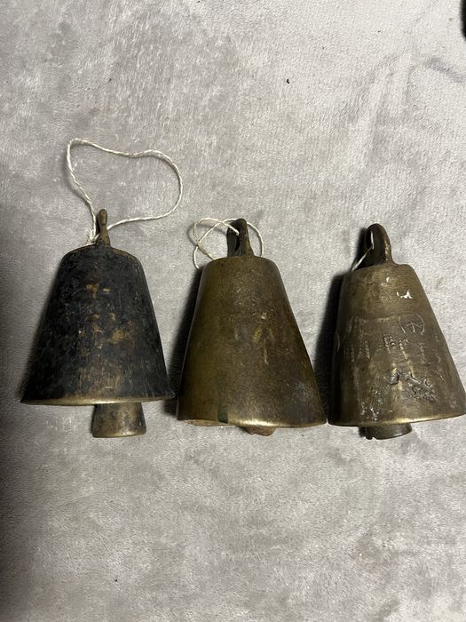 продавам три броя камбани ( чанове )