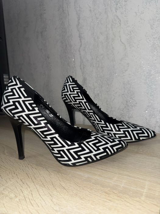 Туфли новые , 37 размер