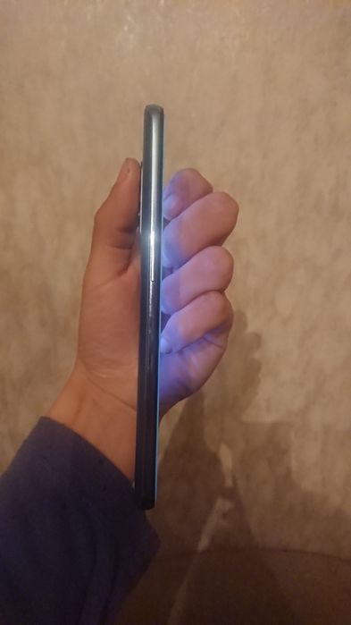 Отличный флагман OnePlus 9 12/256