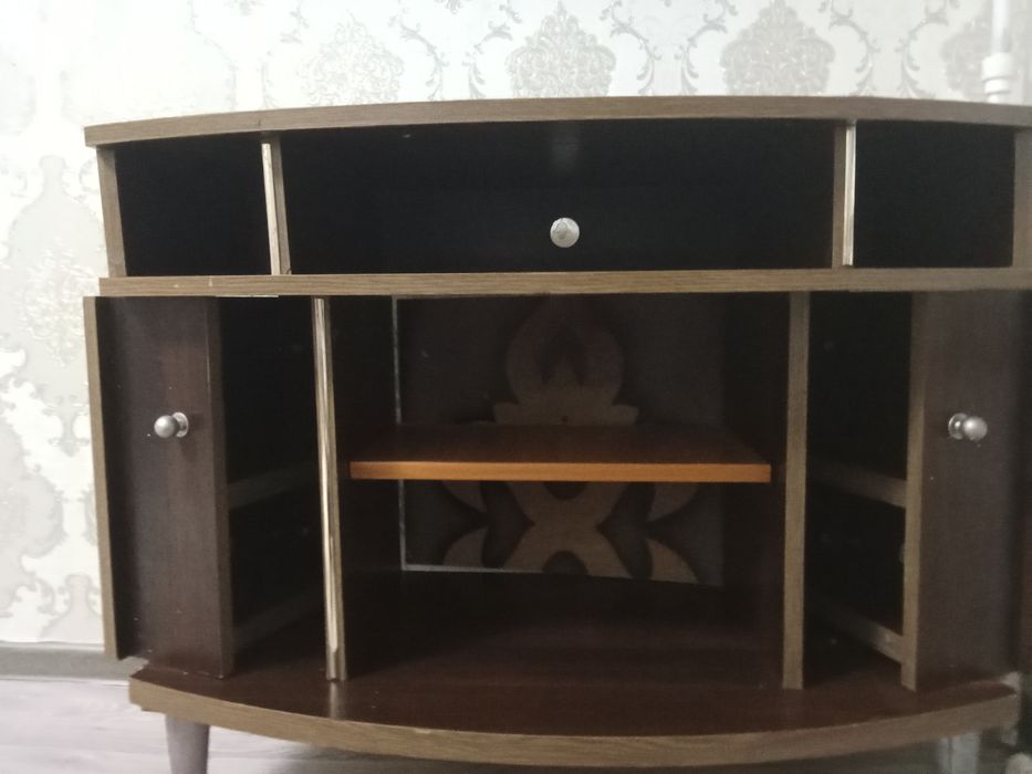 Тумба по телевизор