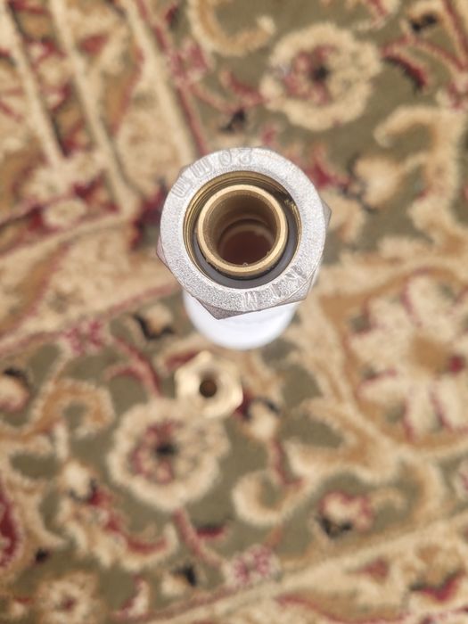 Продам пластиковые трубы с муфты