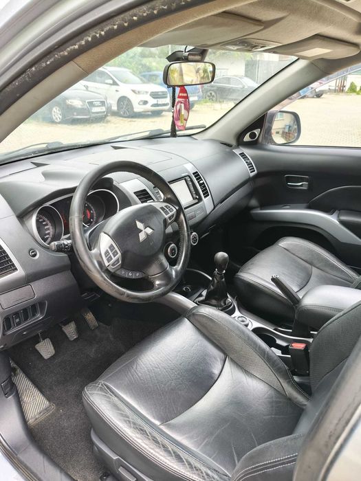 Se vinde Mitsubishi Outlander 2008 2.2 motorina